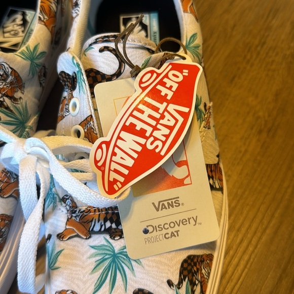 Vans men’s Discovery Channel x ComfyCush Era 'Project Cat' shoes size 10 - Picture 3 of 9